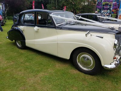  Leicester Executive Chauffeurs Vintage Wedding Car Packages